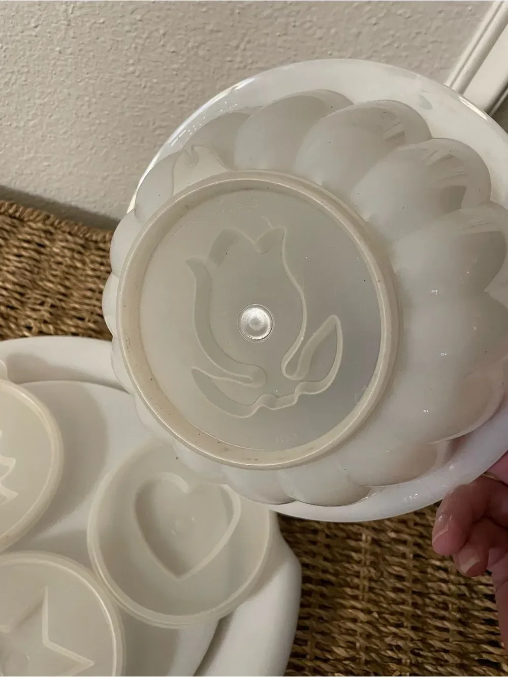 Vintage White Tupperware Jello Mold with 4 Lids Heart Star Christmas Tree Flower